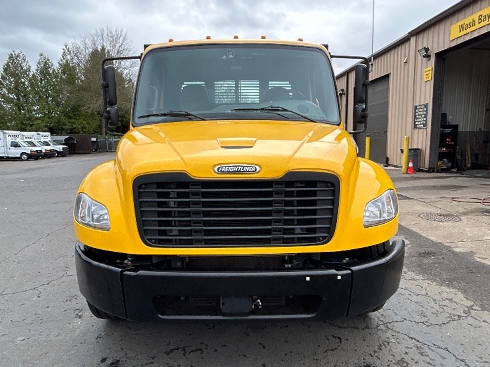 Flatbed Truck-Light and Medium Duty Trucks-Freightliner-2022-M2-Clackamas-OR-53,385\n\t\tmiles-$ 71,750 - Image 2