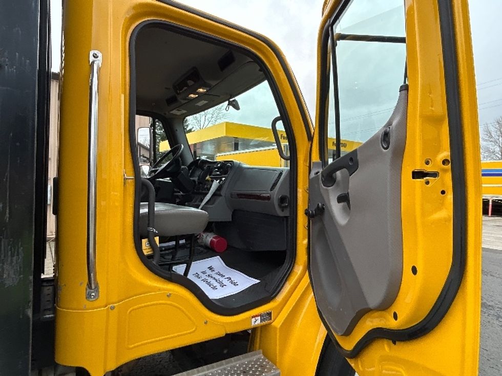 Flatbed Truck-Light and Medium Duty Trucks-Freightliner-2022-M2-Clackamas-OR-53,385\n\t\tmiles-$ 71,750 - Image 20