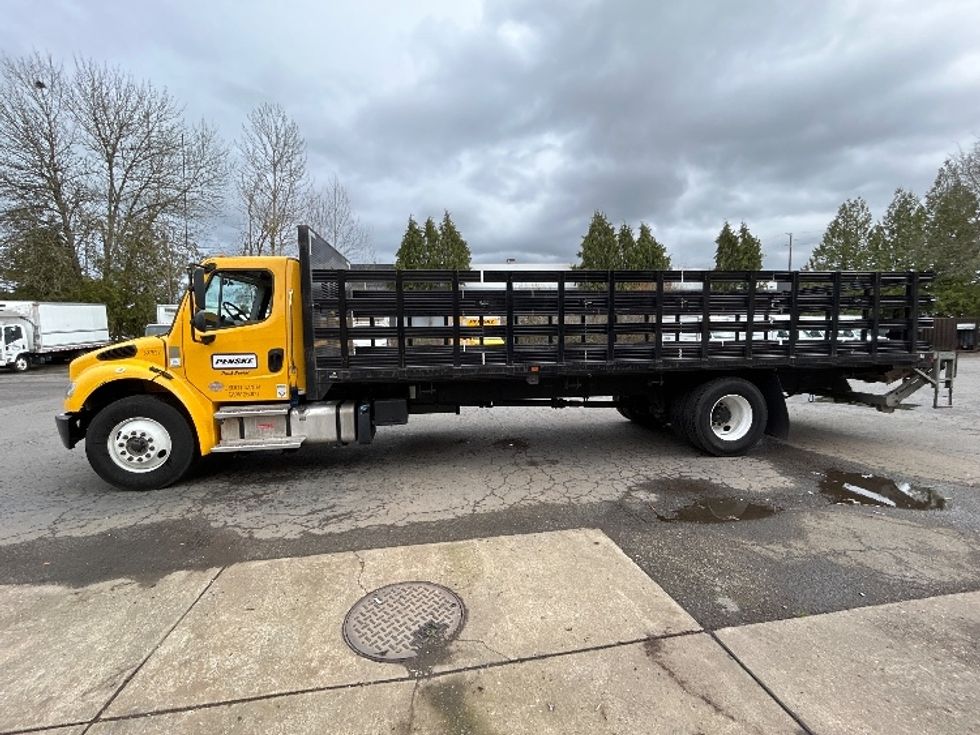 Flatbed Truck-Light and Medium Duty Trucks-Freightliner-2022-M2-Clackamas-OR-53,385\n\t\tmiles-$ 71,750 - Image 4