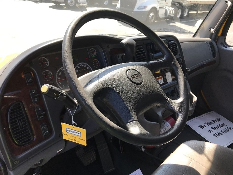 Flatbed Truck-Light and Medium Duty Trucks-Freightliner-2022-M2-Conover-NC-190,492\n\t\tmiles-$ 59,750 - Image 15