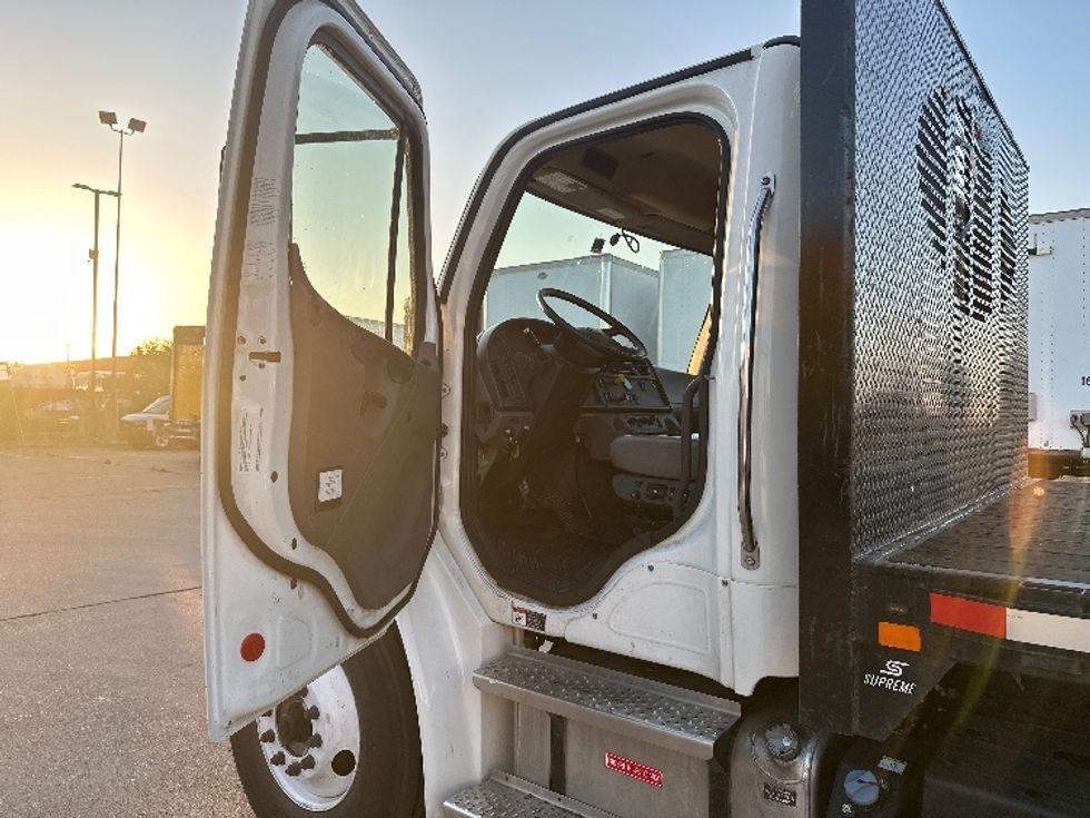 Flatbed Truck-Light and Medium Duty Trucks-Freightliner-2022-M2-Dallas-TX-119,188\n\t\tmiles-$ 73,750 - Image 13