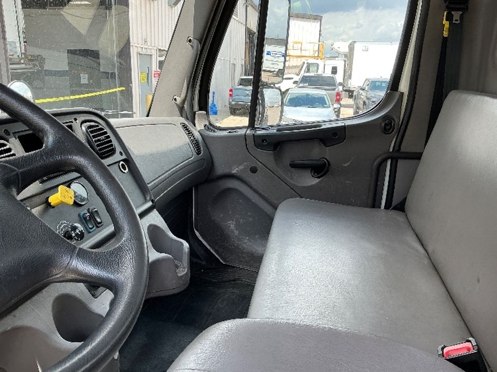 Flatbed Truck-Light and Medium Duty Trucks-Freightliner-2022-M2-Dallas-TX-119,188\n\t\tmiles-$ 73,750 - Image 14
