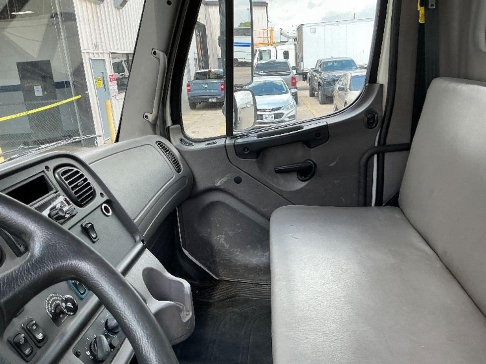 Flatbed Truck-Light and Medium Duty Trucks-Freightliner-2022-M2-Dallas-TX-119,188\n\t\tmiles-$ 73,750 - Image 16