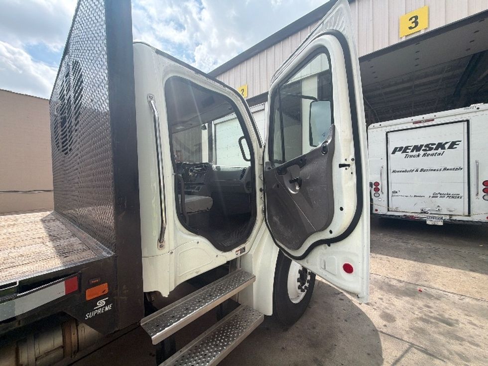 Flatbed Truck-Light and Medium Duty Trucks-Freightliner-2022-M2-Dallas-TX-119,188\n\t\tmiles-$ 73,750 - Image 17