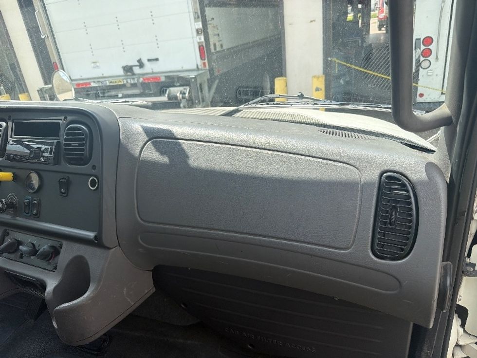 Flatbed Truck-Light and Medium Duty Trucks-Freightliner-2022-M2-Dallas-TX-119,188\n\t\tmiles-$ 73,750 - Image 18