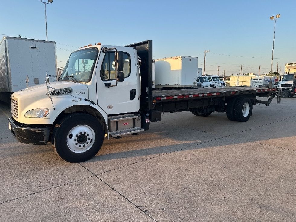 Flatbed Truck-Light and Medium Duty Trucks-Freightliner-2022-M2-Dallas-TX-119,188\n\t\tmiles-$ 73,750 - Image 3