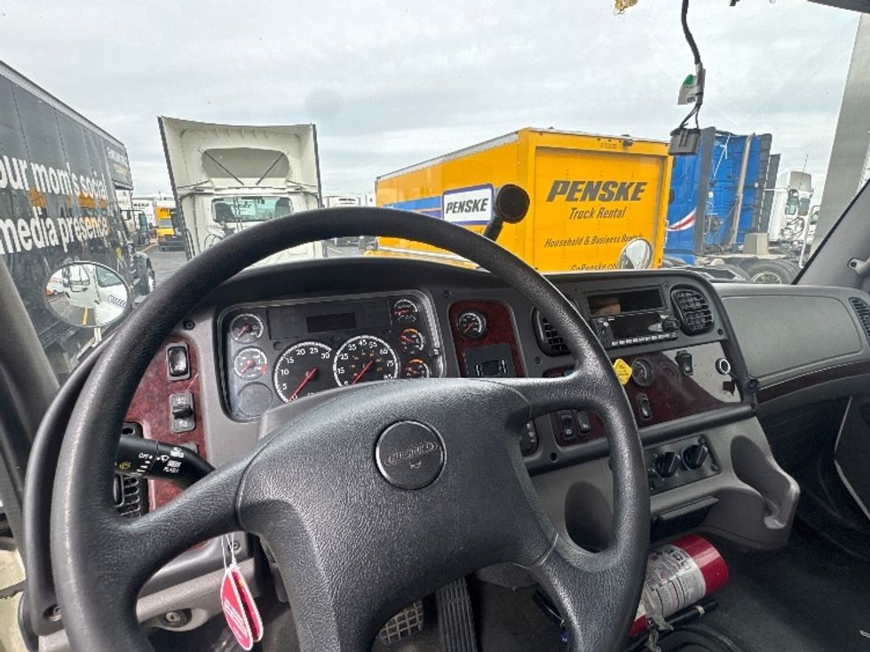 Flatbed Truck-Light and Medium Duty Trucks-Freightliner-2022-M2-Denver-CO-156,679\n\t\tmiles-$ 18,000 - Image 11