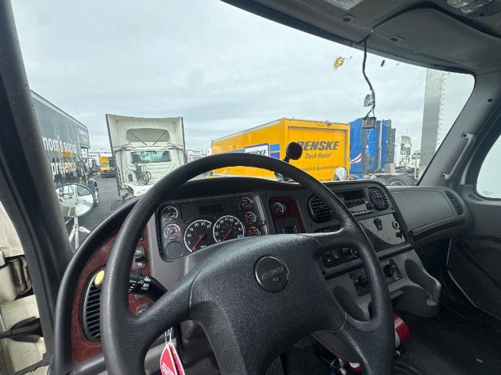 Flatbed Truck-Light and Medium Duty Trucks-Freightliner-2022-M2-Denver-CO-156,679\n\t\tmiles-$ 18,000 - Image 12