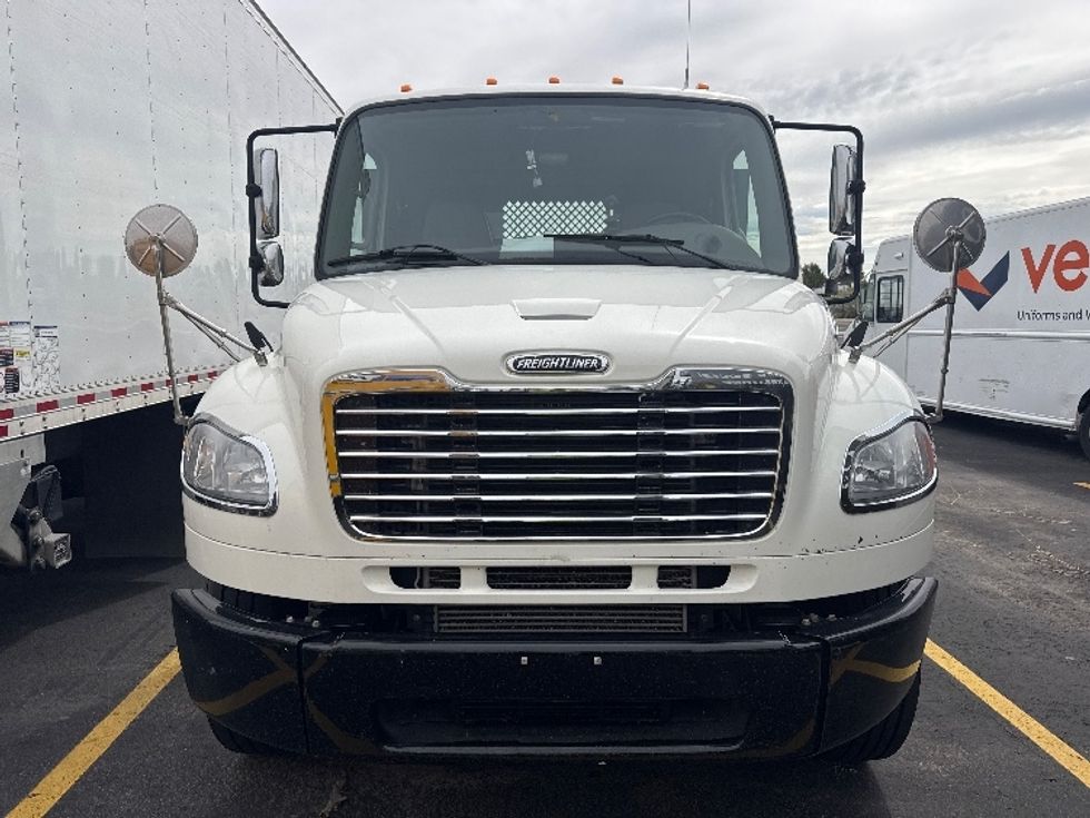 Flatbed Truck-Light and Medium Duty Trucks-Freightliner-2022-M2-Denver-CO-156,679\n\t\tmiles-$ 18,000 - Image 2