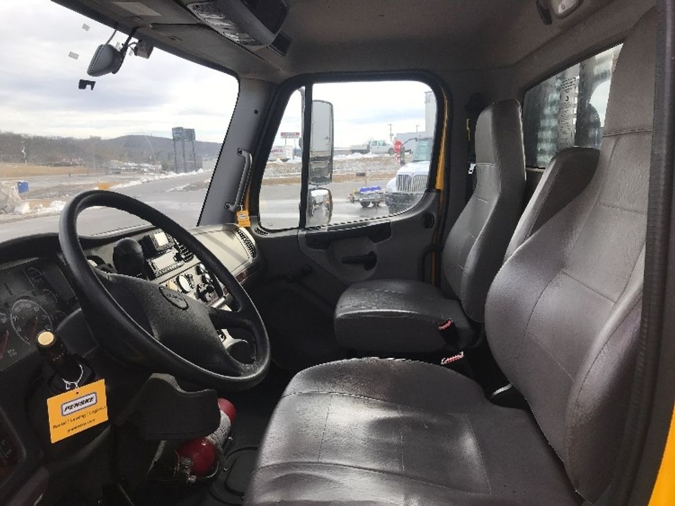 Flatbed Truck-Light and Medium Duty Trucks-Freightliner-2022-M2-Duncansville-PA-171,683\n\t\tmiles-$ 54,750 - Image 15