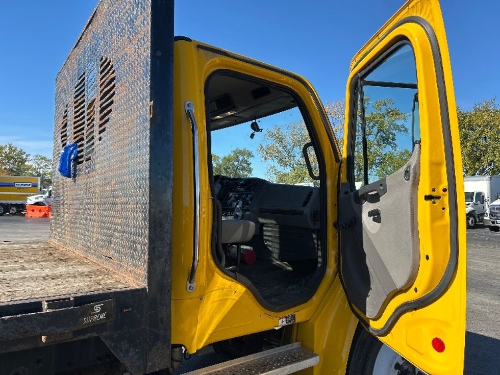 Flatbed Truck-Light and Medium Duty Trucks-Freightliner-2022-M2-East Chicago-IN-150,507\n\t\tmiles-$ 63,500 - Image 17