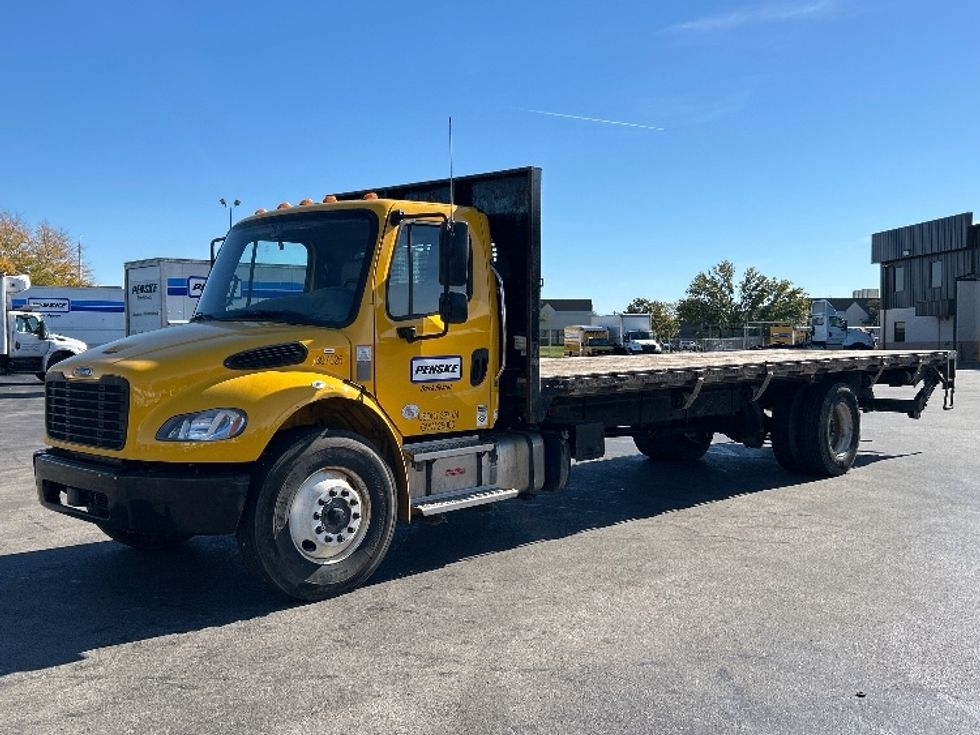 2022 Freightliner M2 106 Medium Duty photo 3