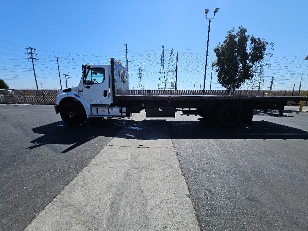 Flatbed Truck-Light and Medium Duty Trucks-Freightliner-2022-M2-Fontana-CA-125,081\n\t\tmiles-$ 79,500 - Image 4