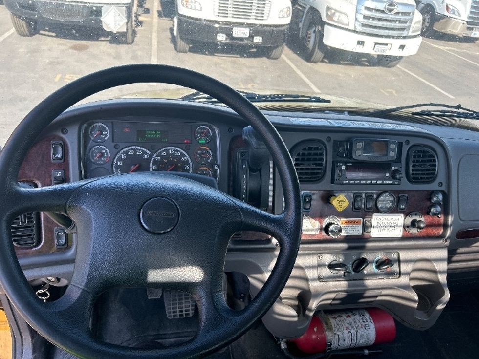 Flatbed Truck-Light and Medium Duty Trucks-Freightliner-2022-M2-Fresno-CA-64,153\n\t\tmiles-$ 80,750 - Image 18