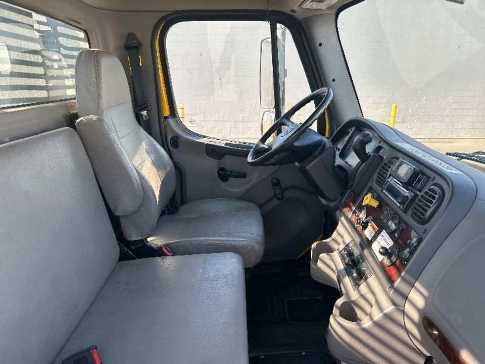 Flatbed Truck-Light and Medium Duty Trucks-Freightliner-2022-M2-Fresno-CA-64,153\n\t\tmiles-$ 80,750 - Image 22