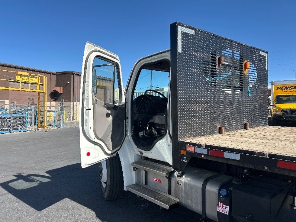 Flatbed Truck-Light and Medium Duty Trucks-Freightliner-2022-M2-Greeley-CO-55,848\n\t\tmiles-$ 73,000 - Image 14