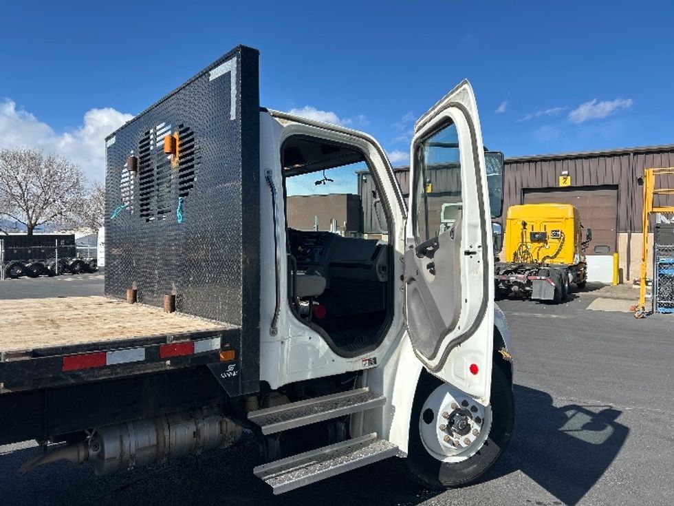 Flatbed Truck-Light and Medium Duty Trucks-Freightliner-2022-M2-Greeley-CO-55,848\n\t\tmiles-$ 73,000 - Image 18
