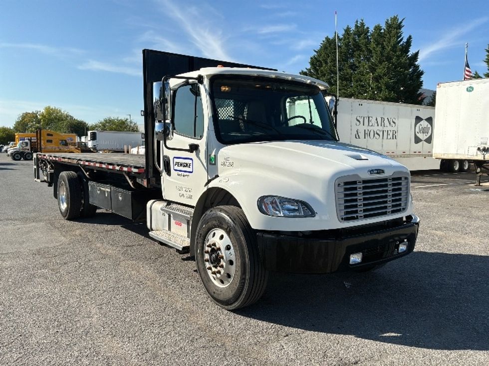 Flatbed Truck-Light and Medium Duty Trucks-Freightliner-2022-M2-Hagerstown-MD-205,376\n\t\tmiles-$ 46,750 - Image 1