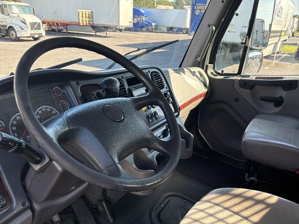 Flatbed Truck-Light and Medium Duty Trucks-Freightliner-2022-M2-Hagerstown-MD-205,376\n\t\tmiles-$ 46,750 - Image 16