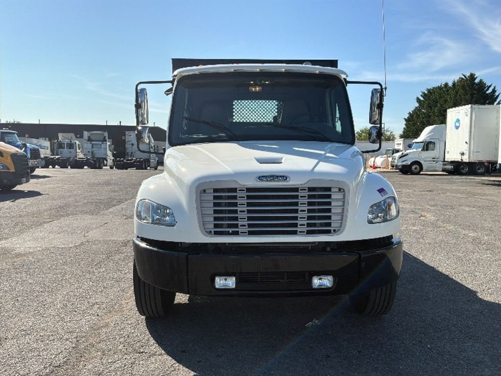 Flatbed Truck-Light and Medium Duty Trucks-Freightliner-2022-M2-Hagerstown-MD-205,376\n\t\tmiles-$ 46,750 - Image 2