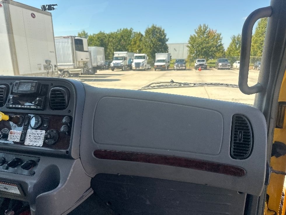 Flatbed Truck-Light and Medium Duty Trucks-Freightliner-2022-M2-Harahan-LA-162,718\n\t\tmiles-$ 62,000 - Image 17