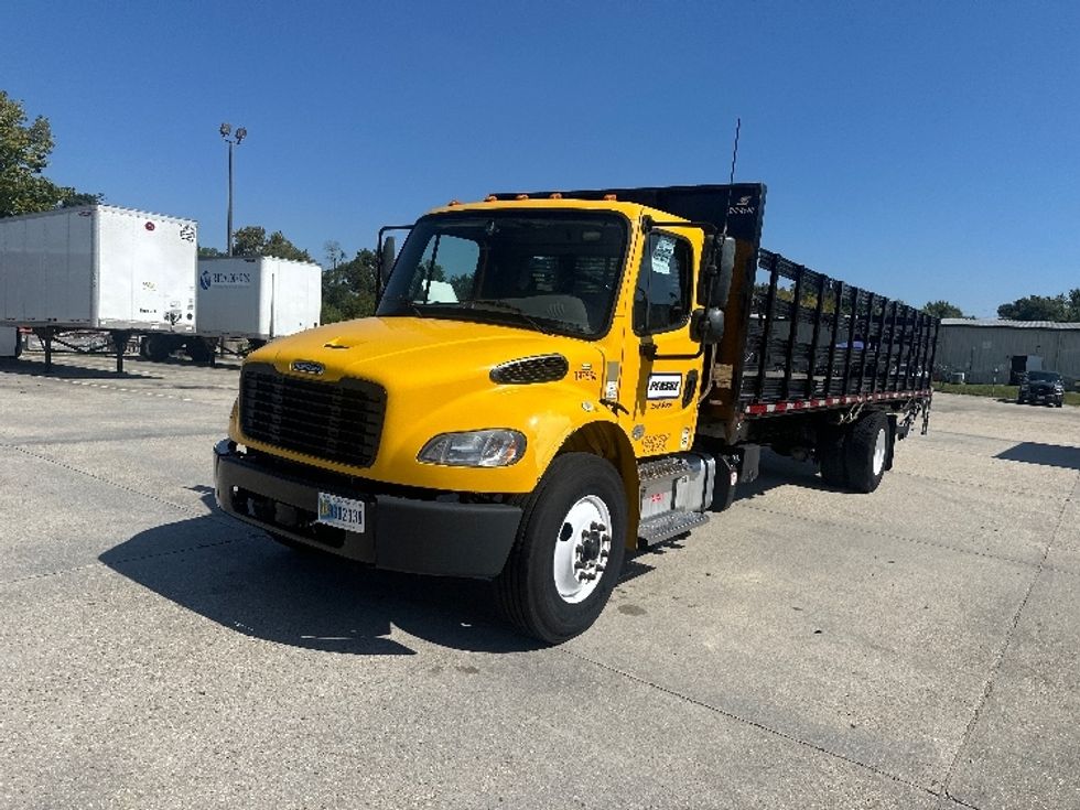 Flatbed Truck-Light and Medium Duty Trucks-Freightliner-2022-M2-Harahan-LA-162,718\n\t\tmiles-$ 62,000 - Image 3