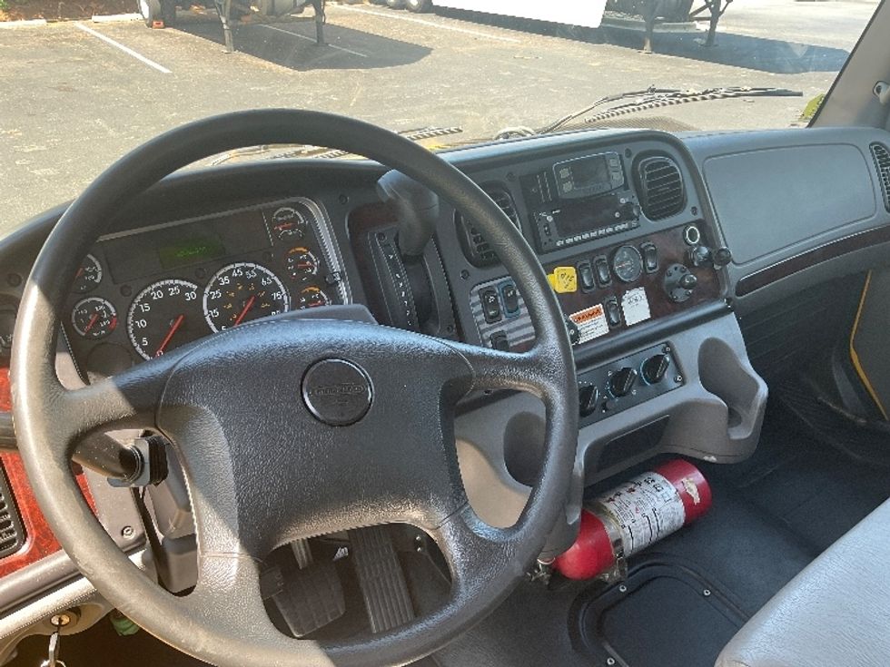 Flatbed Truck-Light and Medium Duty Trucks-Freightliner-2022-M2-Harrisburg-PA-99,980\n\t\tmiles-$ 70,000 - Image 18