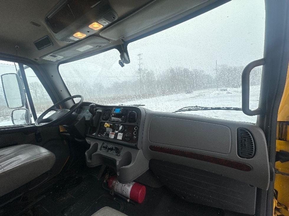 Flatbed Truck-Light and Medium Duty Trucks-Freightliner-2022-M2-Kalamazoo-MI-129,691\n\t\tmiles-$ 64,500 - Image 21