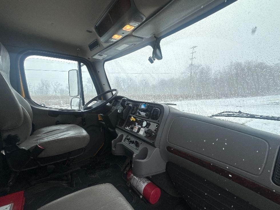 Flatbed Truck-Light and Medium Duty Trucks-Freightliner-2022-M2-Kalamazoo-MI-129,691\n\t\tmiles-$ 64,500 - Image 22