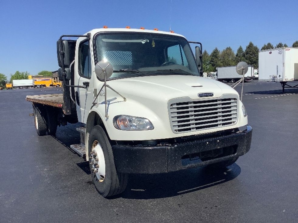 Flatbed Truck-Light and Medium Duty Trucks-Freightliner-2022-M2-Lancaster-PA-354,002\n\t\tmiles-$ 26,250 - Image 1