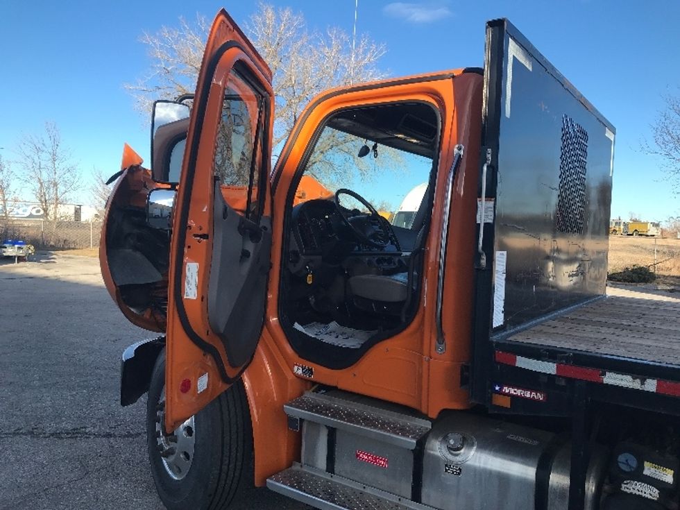 Flatbed Truck-Light and Medium Duty Trucks-Freightliner-2022-M2-Lincoln-NE-118,697\n\t\tmiles-$ 61,750 - Image 12
