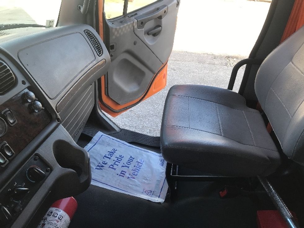 Flatbed Truck-Light and Medium Duty Trucks-Freightliner-2022-M2-Lincoln-NE-118,697\n\t\tmiles-$ 61,750 - Image 15