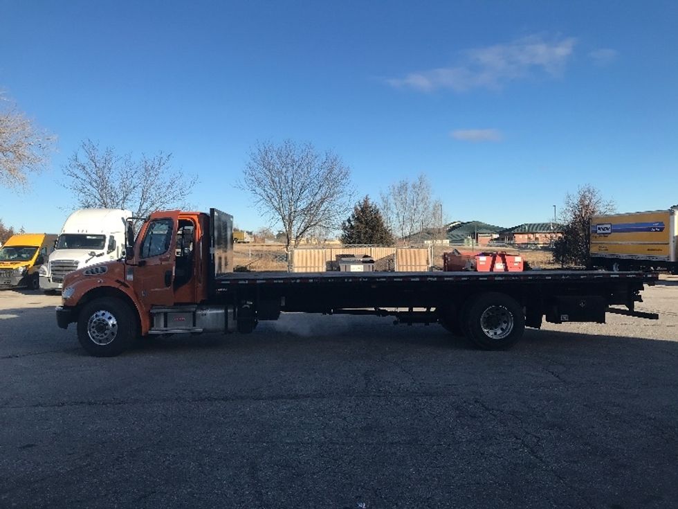Flatbed Truck-Light and Medium Duty Trucks-Freightliner-2022-M2-Lincoln-NE-118,697\n\t\tmiles-$ 61,750 - Image 4