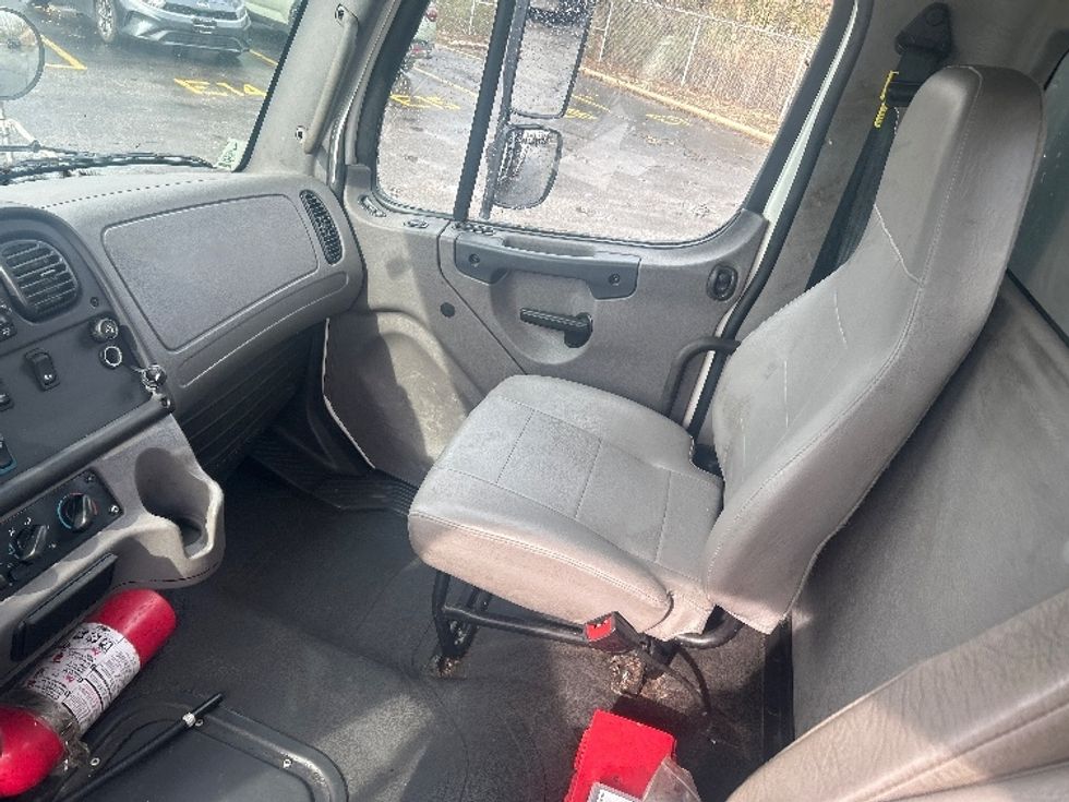 Flatbed Truck-Light and Medium Duty Trucks-Freightliner-2022-M2-Middlefield-OH-333,826\n\t\tmiles-$ 28,250 - Image 19