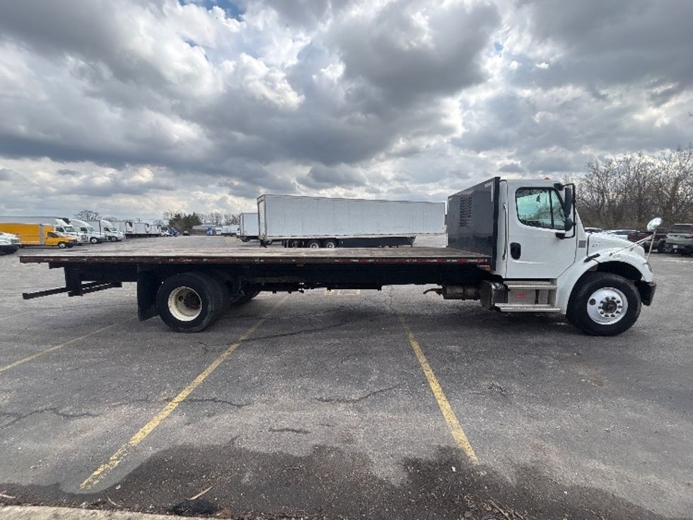 Flatbed Truck-Light and Medium Duty Trucks-Freightliner-2022-M2-Middlefield-OH-344,036\n\t\tmiles-$ 27,750 - Image 11