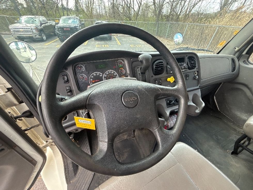 Flatbed Truck-Light and Medium Duty Trucks-Freightliner-2022-M2-Middlefield-OH-344,036\n\t\tmiles-$ 27,750 - Image 14