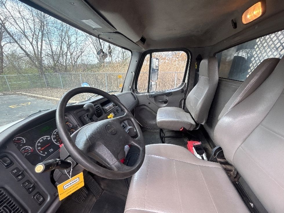 Flatbed Truck-Light and Medium Duty Trucks-Freightliner-2022-M2-Middlefield-OH-344,036\n\t\tmiles-$ 27,750 - Image 15