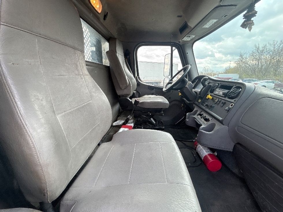 Flatbed Truck-Light and Medium Duty Trucks-Freightliner-2022-M2-Middlefield-OH-344,036\n\t\tmiles-$ 27,750 - Image 18