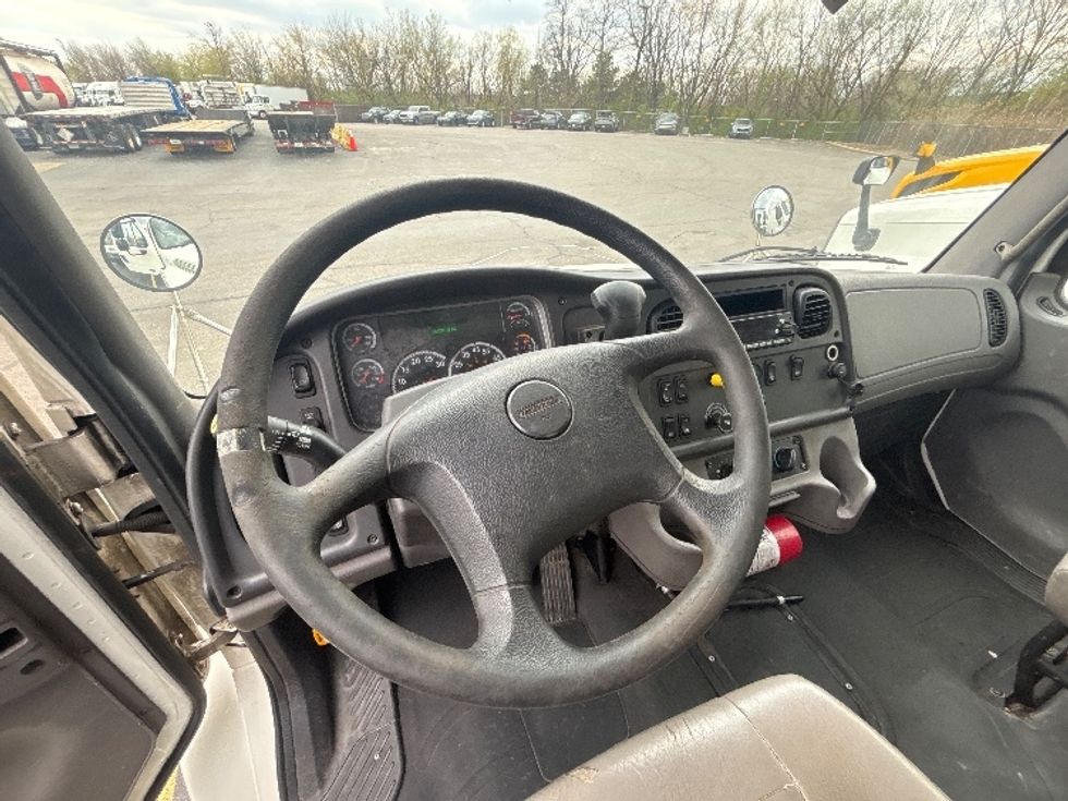 Flatbed Truck-Light and Medium Duty Trucks-Freightliner-2022-M2-Middlefield-OH-367,003\n\t\tmiles-$ 27,750 - Image 18