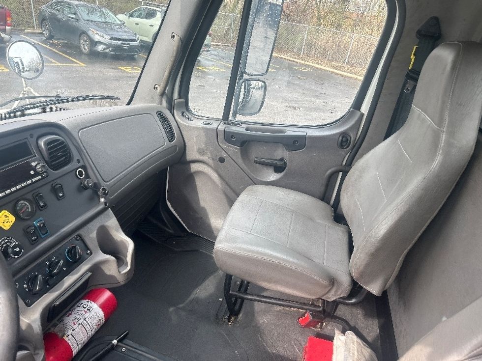 Flatbed Truck-Light and Medium Duty Trucks-Freightliner-2022-M2-Middlefield-OH-367,003\n\t\tmiles-$ 27,750 - Image 19