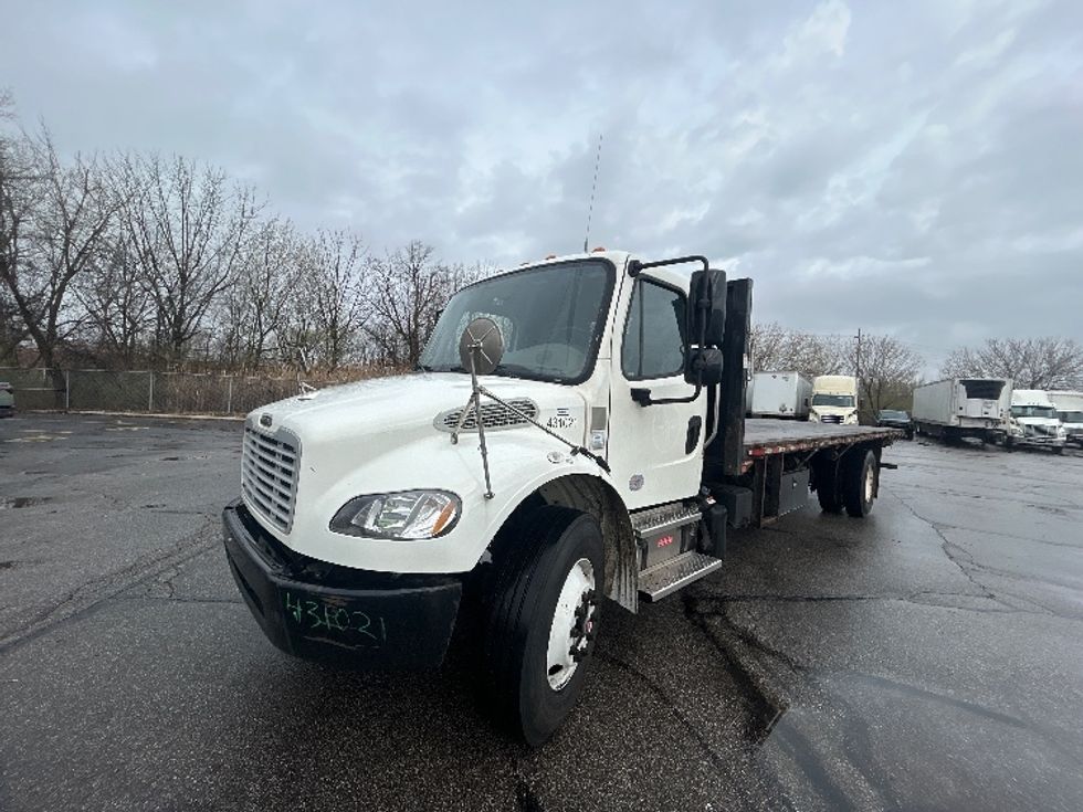 Flatbed Truck-Light and Medium Duty Trucks-Freightliner-2022-M2-Middlefield-OH-367,003\n\t\tmiles-$ 27,750 - Image 3