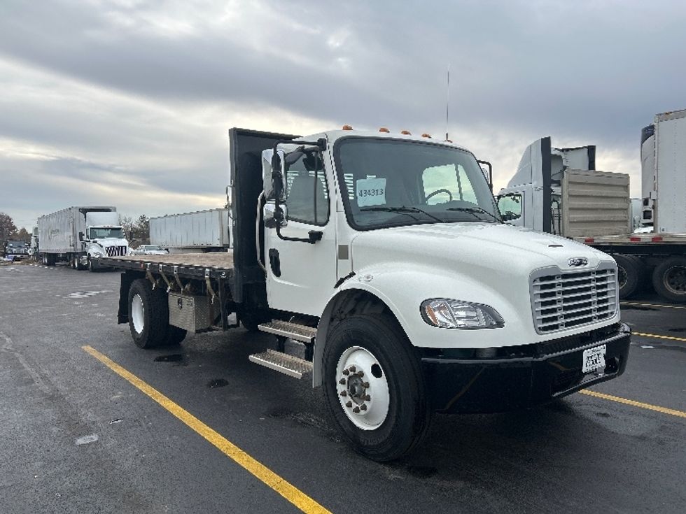 Flatbed Truck-Light and Medium Duty Trucks-Freightliner-2022-M2-Milwaukee-WI-57,038\n\t\tmiles-$ 68,000 - Image 1