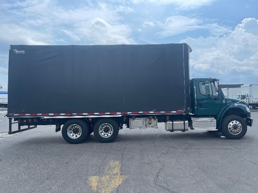 Flatbed Truck-Light and Medium Duty Trucks-Freightliner-2022-M2-Mississauga-ON-150,670\n\t\tkm-$ 119,500 - Image 14