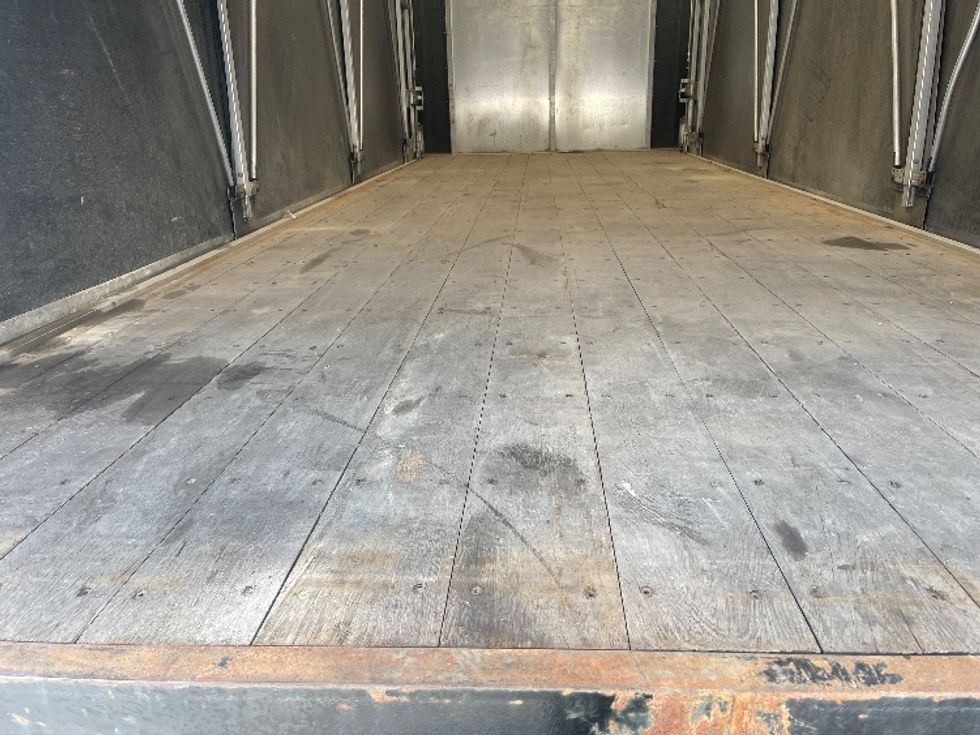 Flatbed Truck-Light and Medium Duty Trucks-Freightliner-2022-M2-Mississauga-ON-150,670\n\t\tkm-$ 119,500 - Image 9