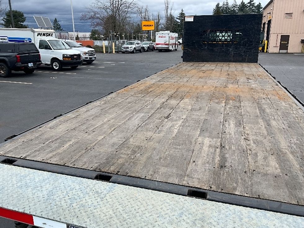 Flatbed Truck-Light and Medium Duty Trucks-Freightliner-2022-M2-Portland-OR-108,604\n\t\tmiles-$ 65,750 - Image 11