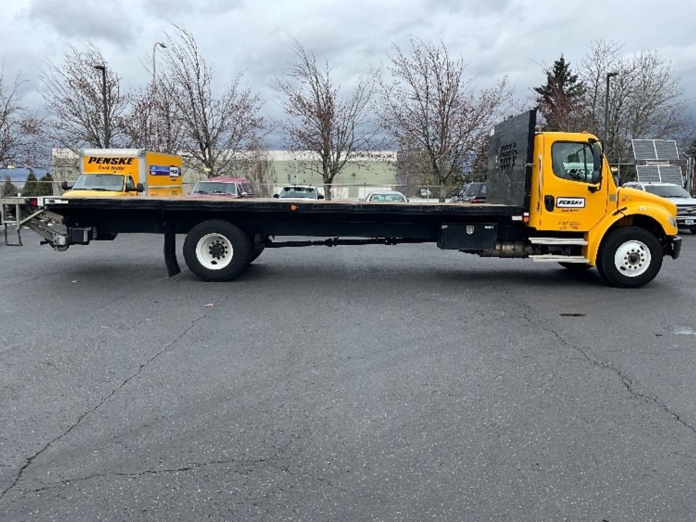 Flatbed Truck-Light and Medium Duty Trucks-Freightliner-2022-M2-Portland-OR-108,604\n\t\tmiles-$ 65,750 - Image 15