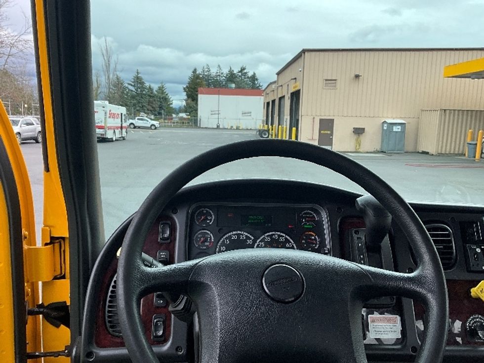 Flatbed Truck-Light and Medium Duty Trucks-Freightliner-2022-M2-Portland-OR-108,604\n\t\tmiles-$ 65,750 - Image 18