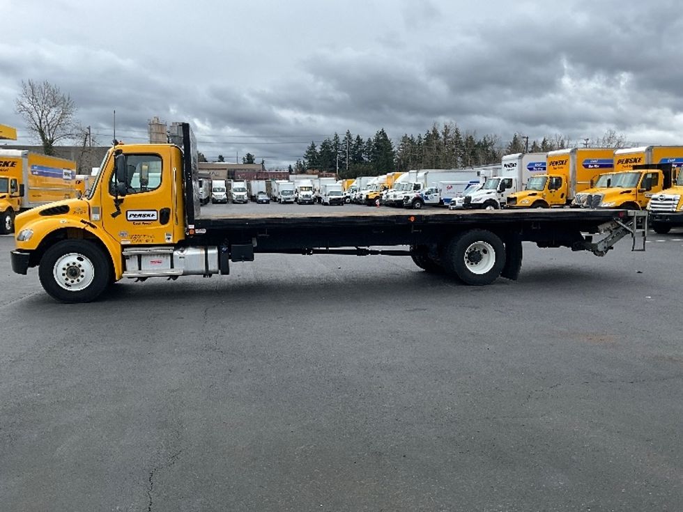 Flatbed Truck-Light and Medium Duty Trucks-Freightliner-2022-M2-Portland-OR-108,604\n\t\tmiles-$ 65,750 - Image 4
