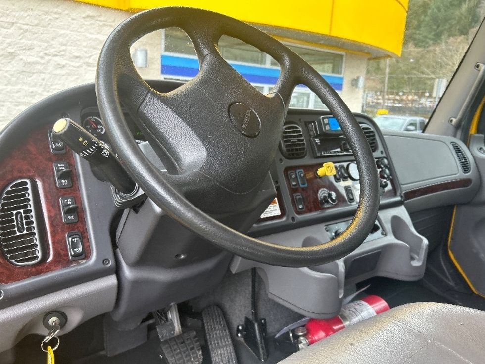 Flatbed Truck-Light and Medium Duty Trucks-Freightliner-2022-M2-Portland-OR-91,107\n\t\tmiles-$ 68,000 - Image 14