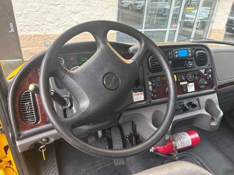 Flatbed Truck-Light and Medium Duty Trucks-Freightliner-2022-M2-Portland-OR-91,107\n\t\tmiles-$ 68,000 - Image 15